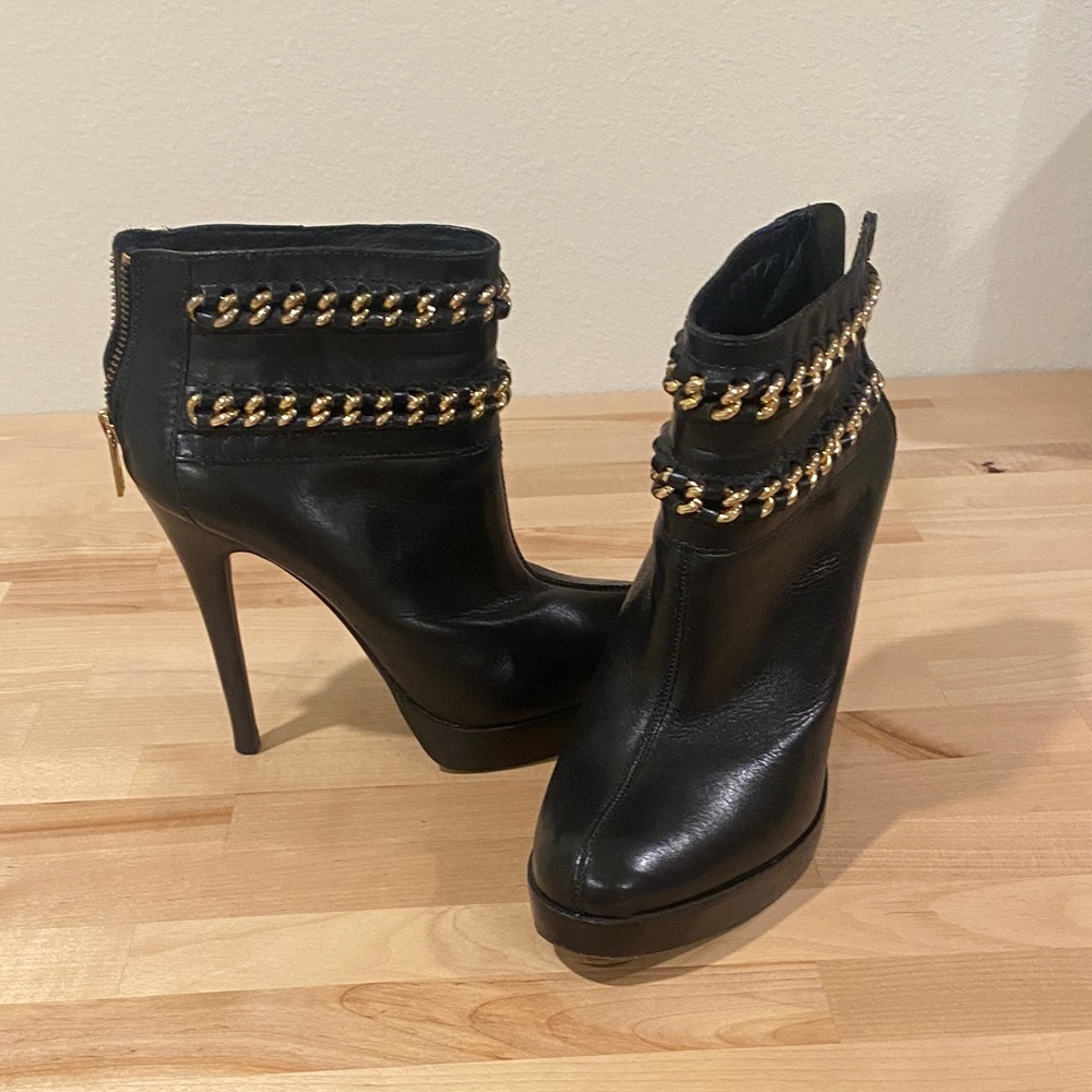 Tory Burch Black Heeled Boots with Gold Chain